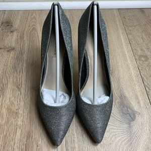 The Essence Menbur Heels